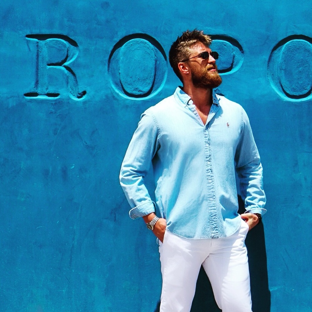 Meet your Posher, Ellis